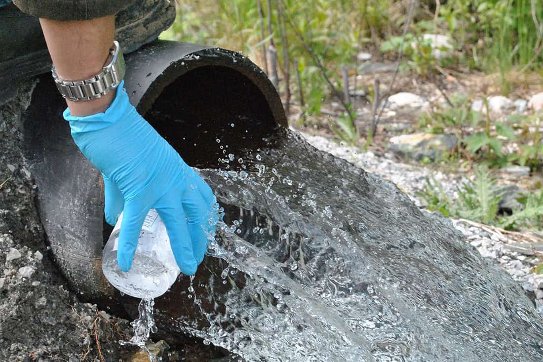 Water and gold elutions